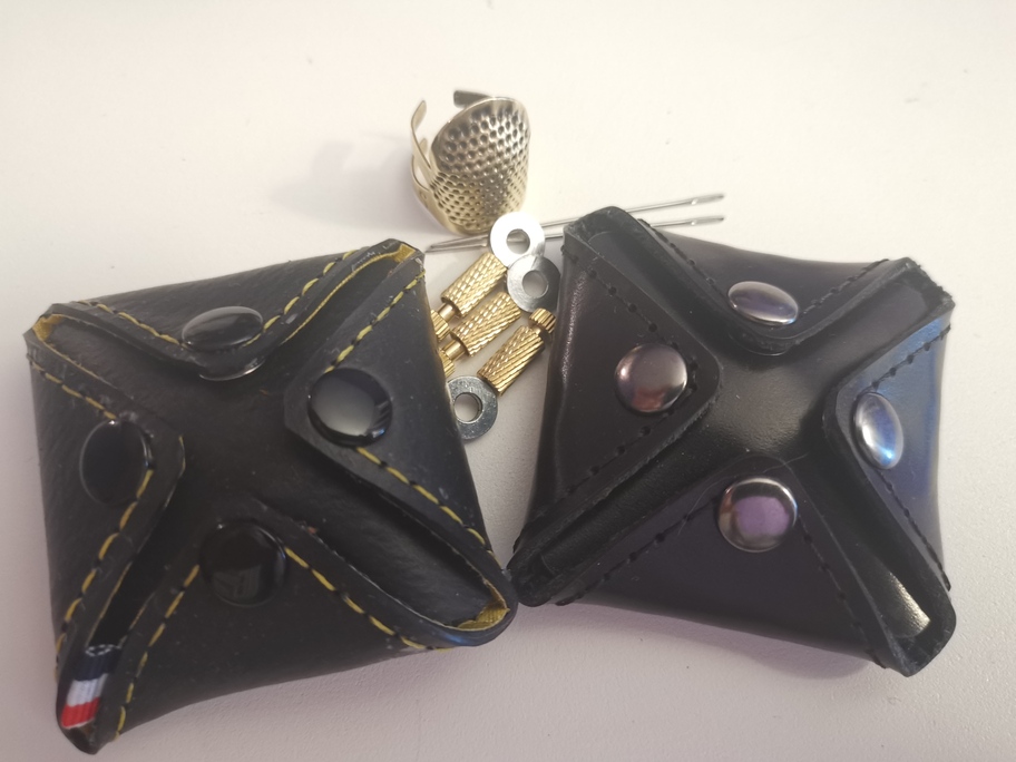 Pick holder original